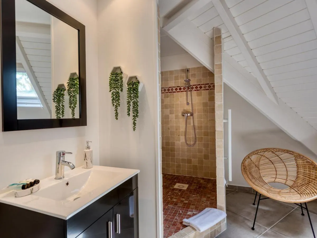 Luxueux Duplex En Bord De Plage Avec Piscine Et Parking A Saint-Martin - Fr-1-734-2 Quarter of Orleans Sint Maarten/Saint Martin